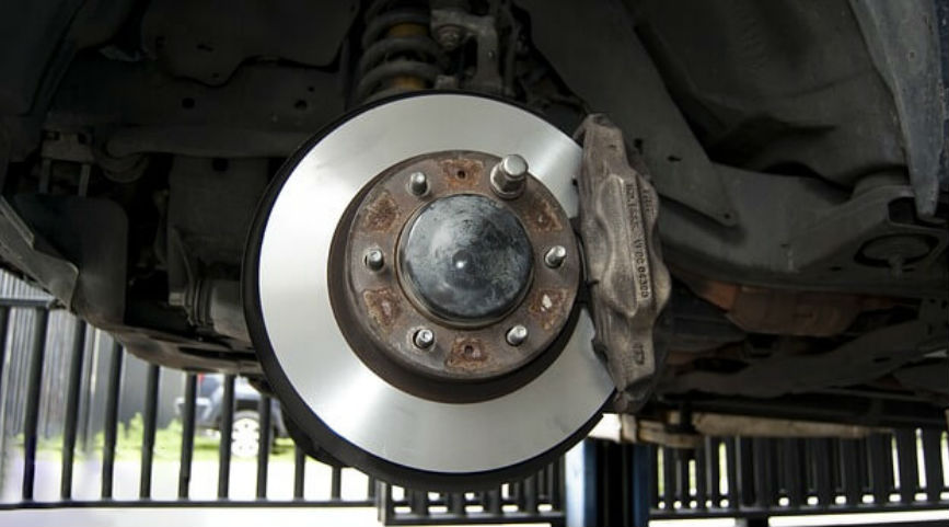 Symptoms of a Bad or Worn Clutch